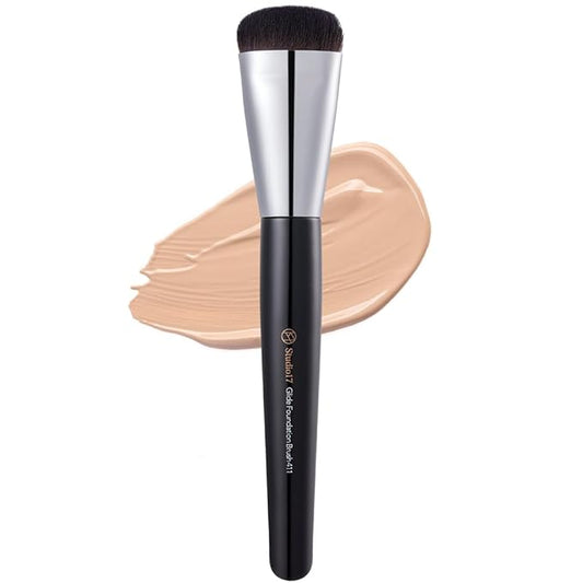 STUDIO17 Glide Foundation Brush for Liquid Makeup | Liquid Flat Foundation Brush with Flat Top | Korean Makeup Brush with ...