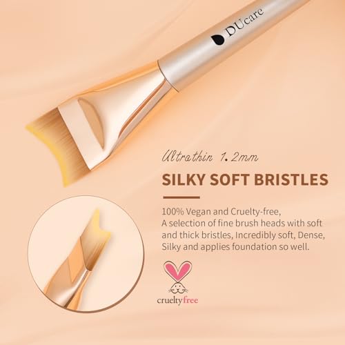DUcare Flat Foundation Brush for Liquid Makeup, Soft and Fish Tail Shape Bristles for Seamless Application, Ideal for Liqu...