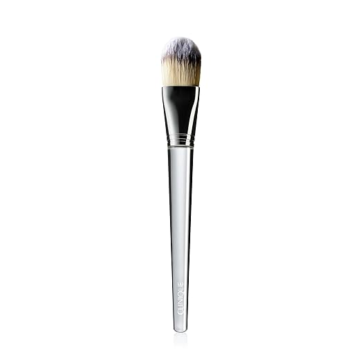 Clinique Foundation Blending Brush for Liquid Foundation, Powder Foundation, and Cream Foundation | Buildable Coverage